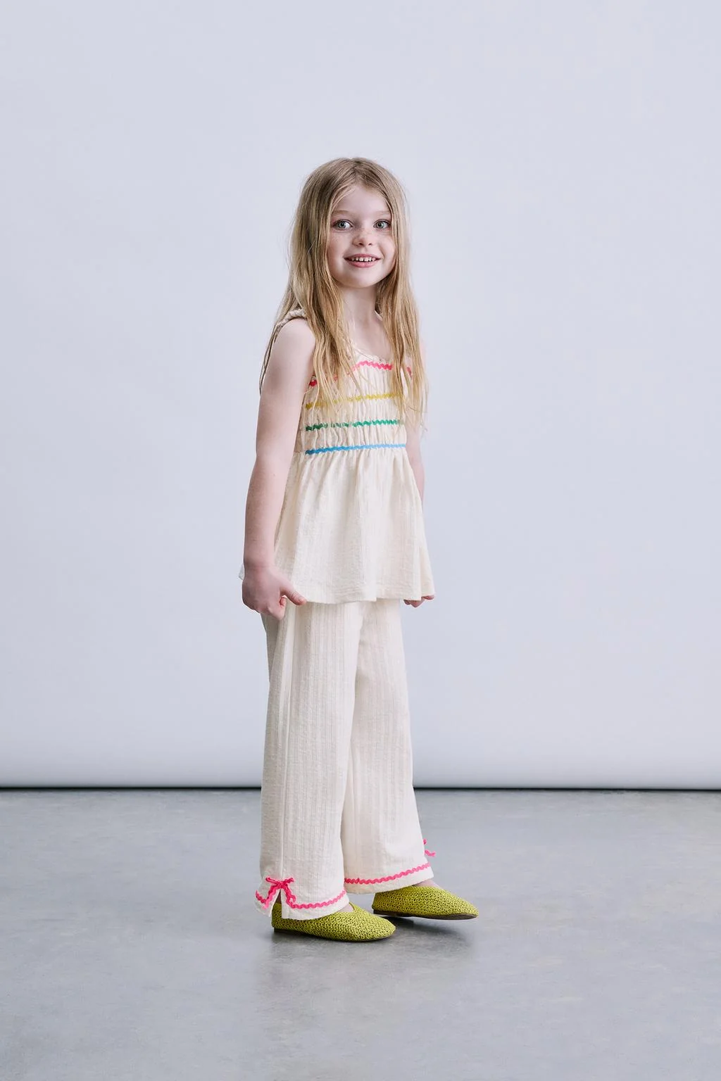 Многоцветная рубашка из сборчатого хлопкового газа — С коротким рукавом