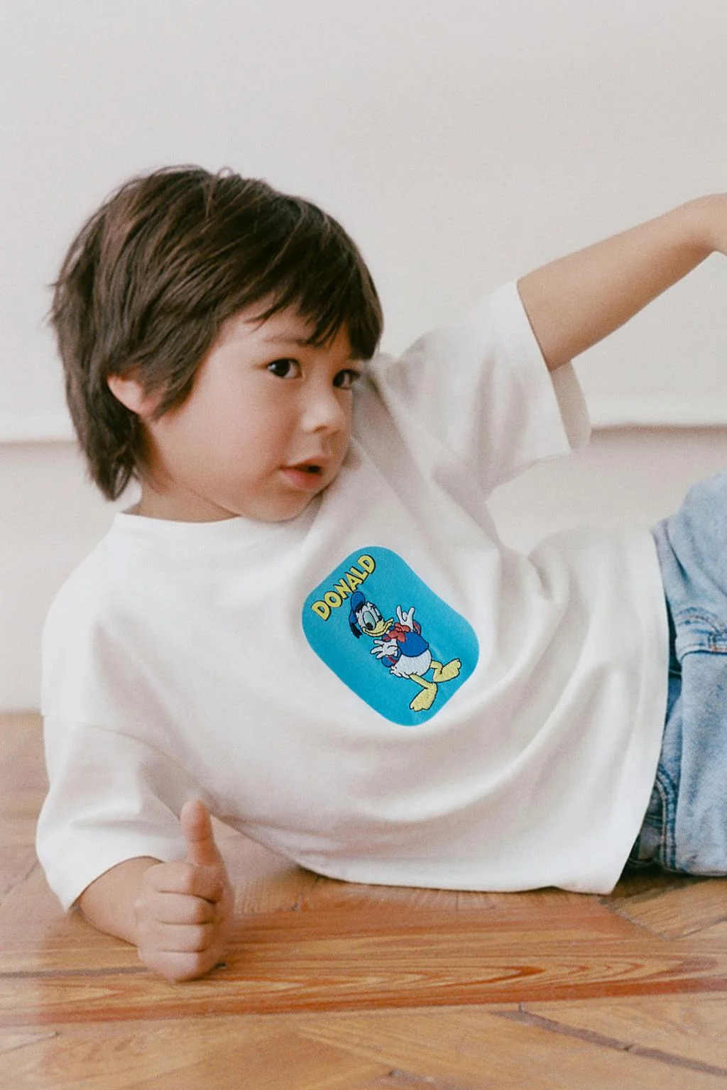 Футболка с вышитым Дональдом Даком © DISNEY