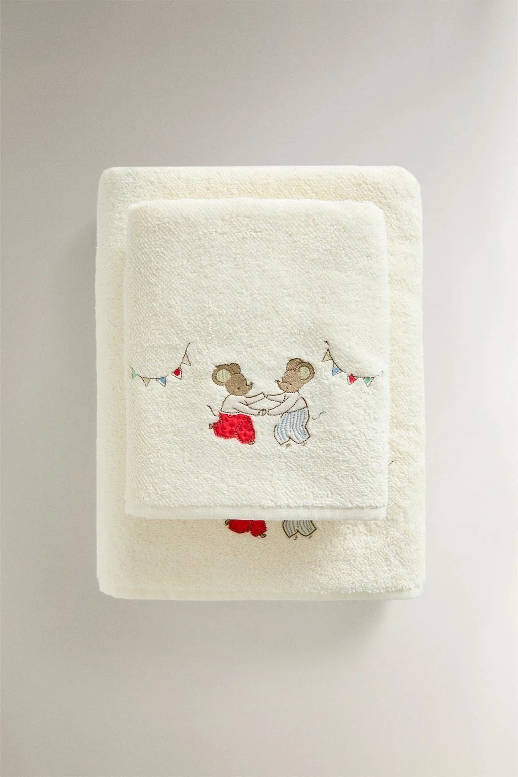 Полотенце с мышкой для детей — Дом для детей