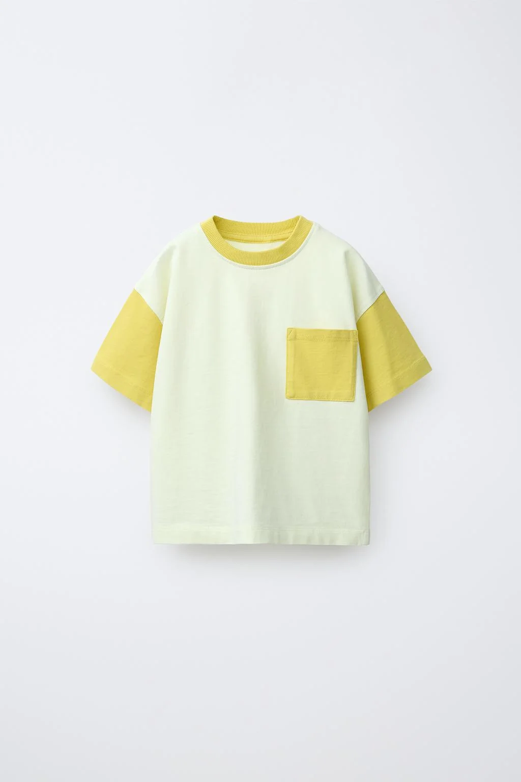 Футболка с цветовыми вставками — Детское