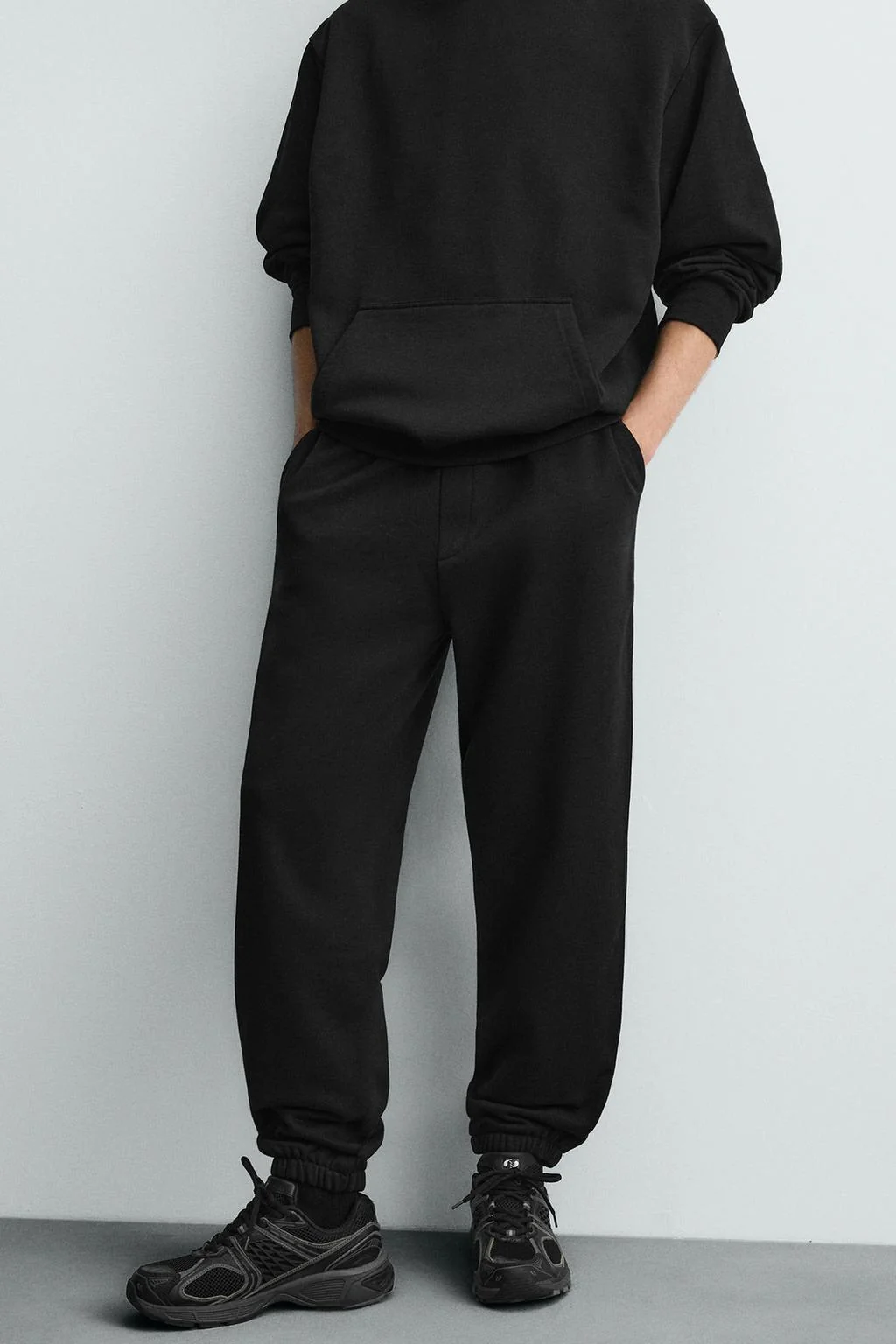 Джоггеры базовые обычного кроя