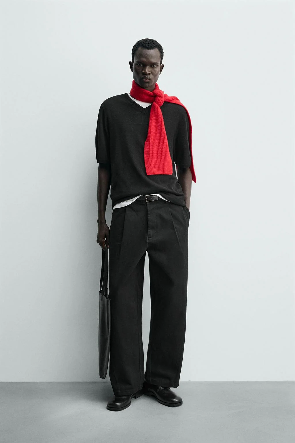 Брюки свободного кроя со складками с эффектом баллон