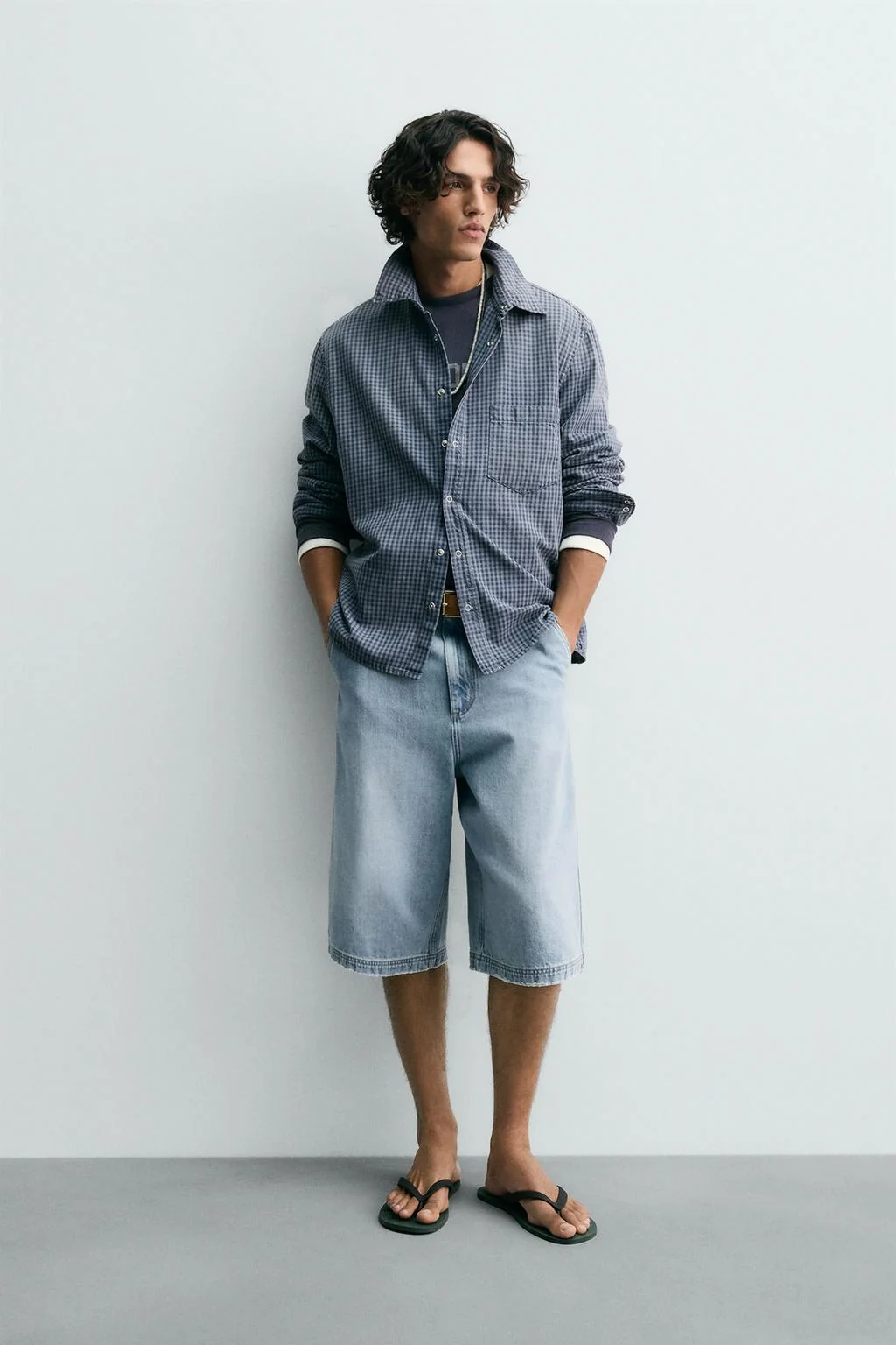 Джинсовые шорты свободного кроя