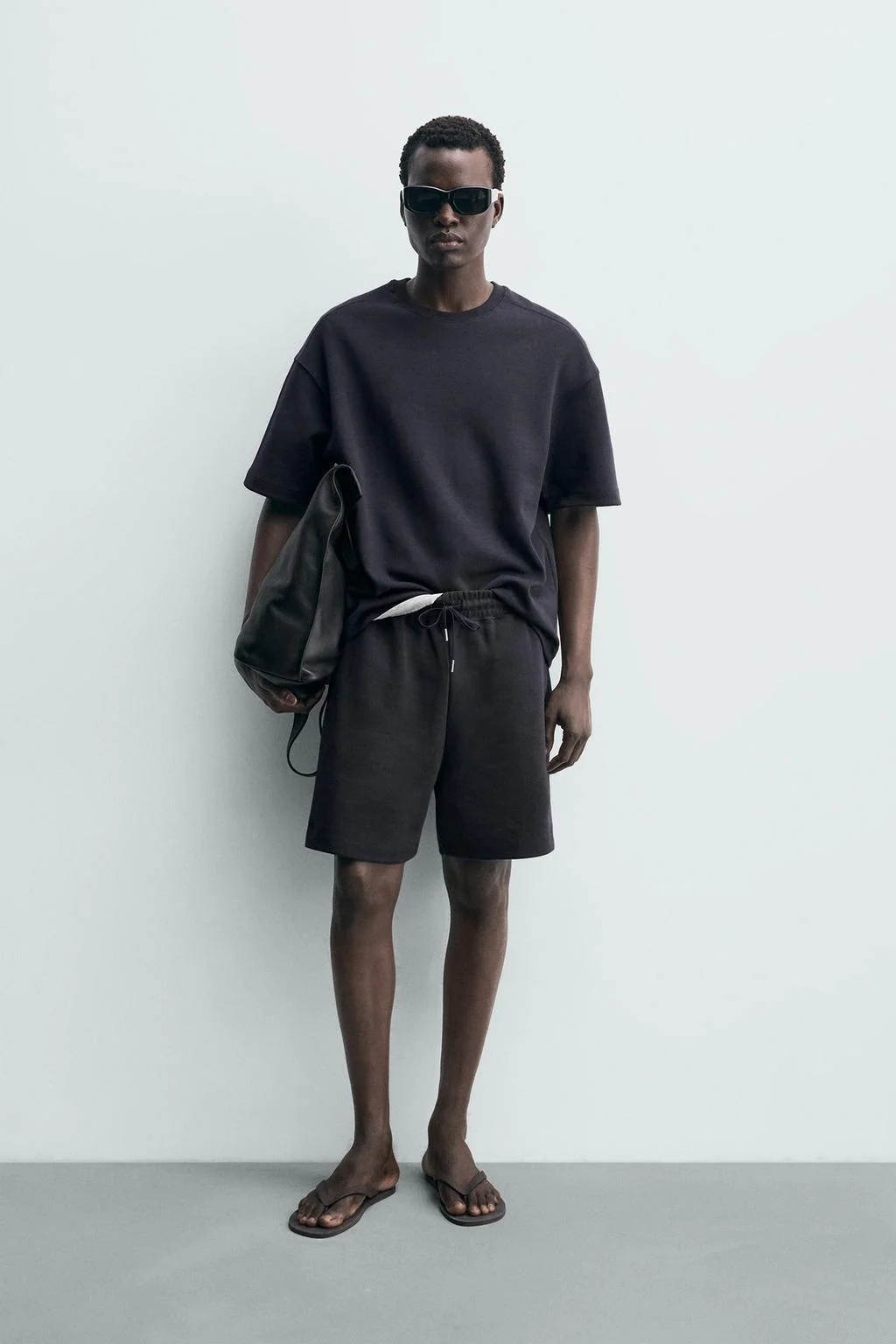 Шорты-бермуды джоггеры свободного кроя из интерлока