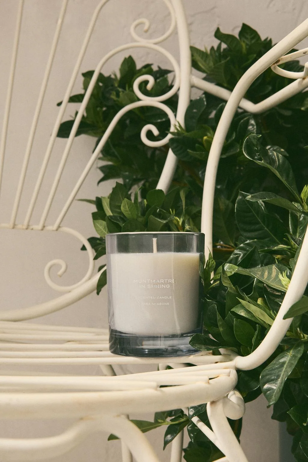 Ароматическая свеча «Весна в Монмартре» 200 г — Коллаборации