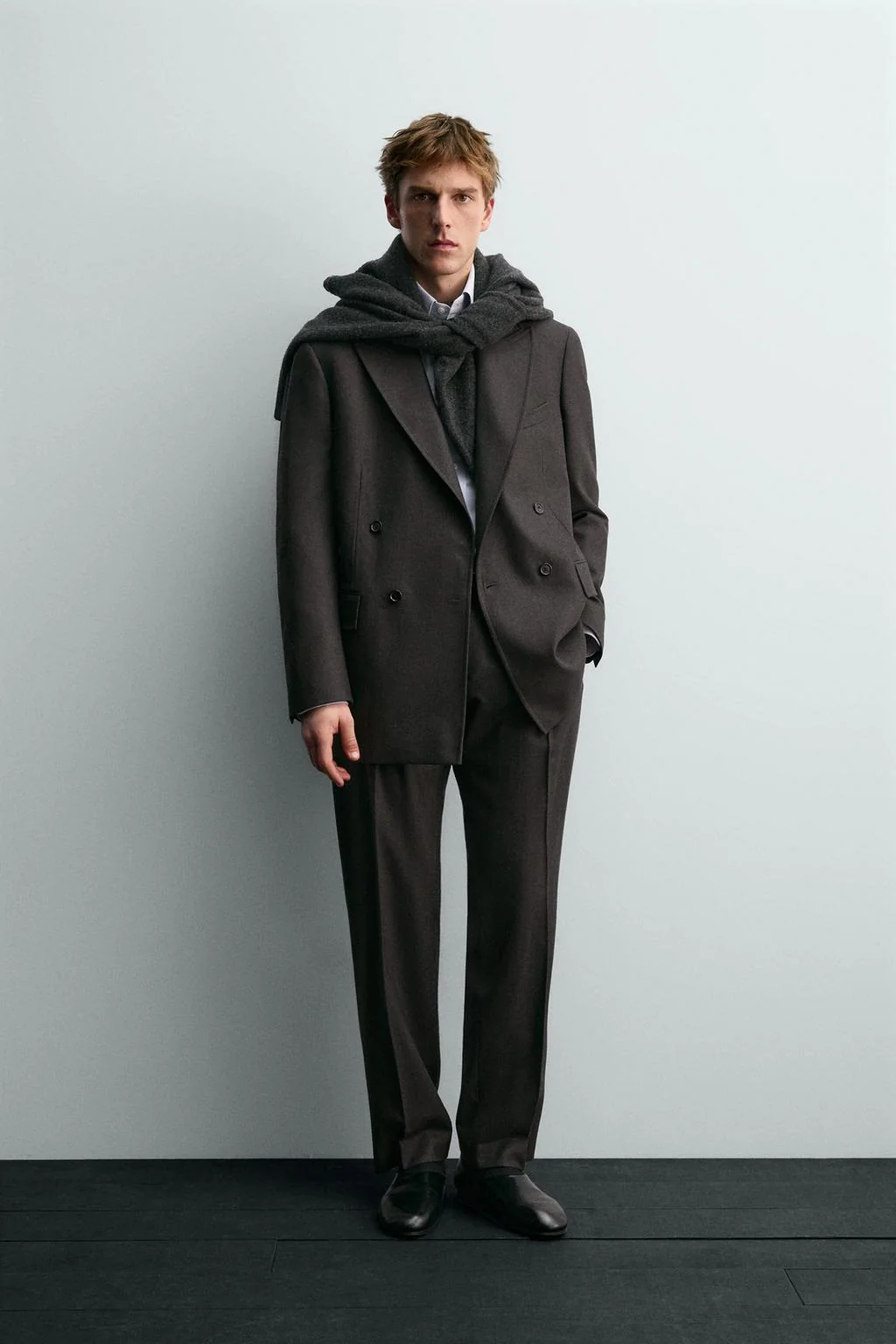 Двойной пиджак из шерсти AARON LEVINE X ZARA