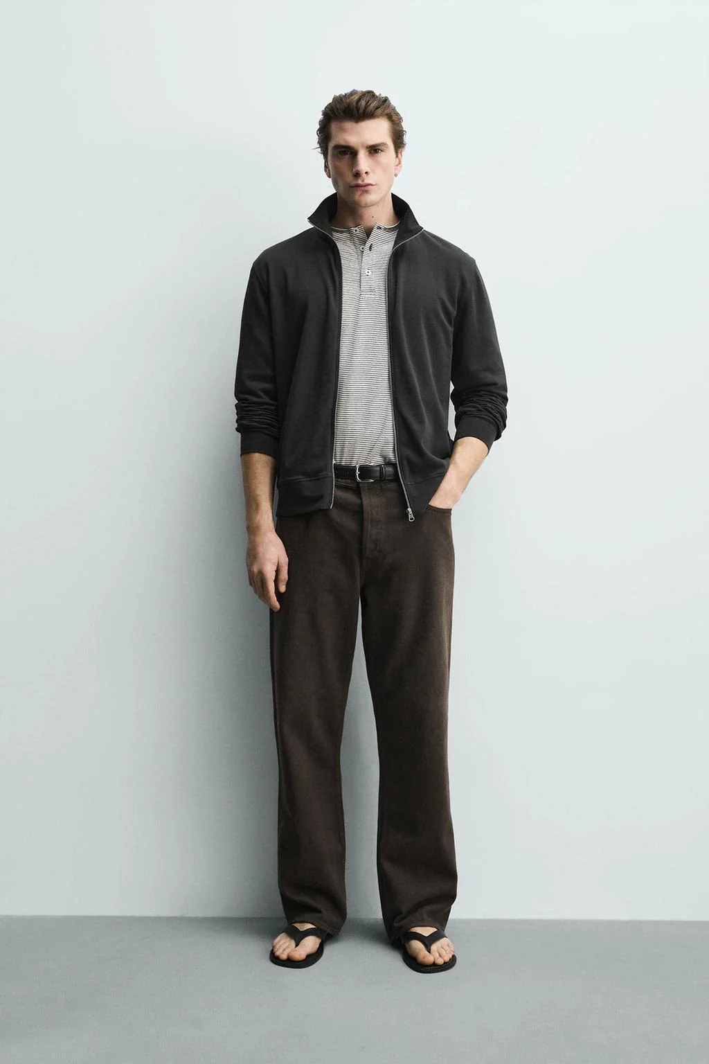 Свитшот на молнии обычного кроя