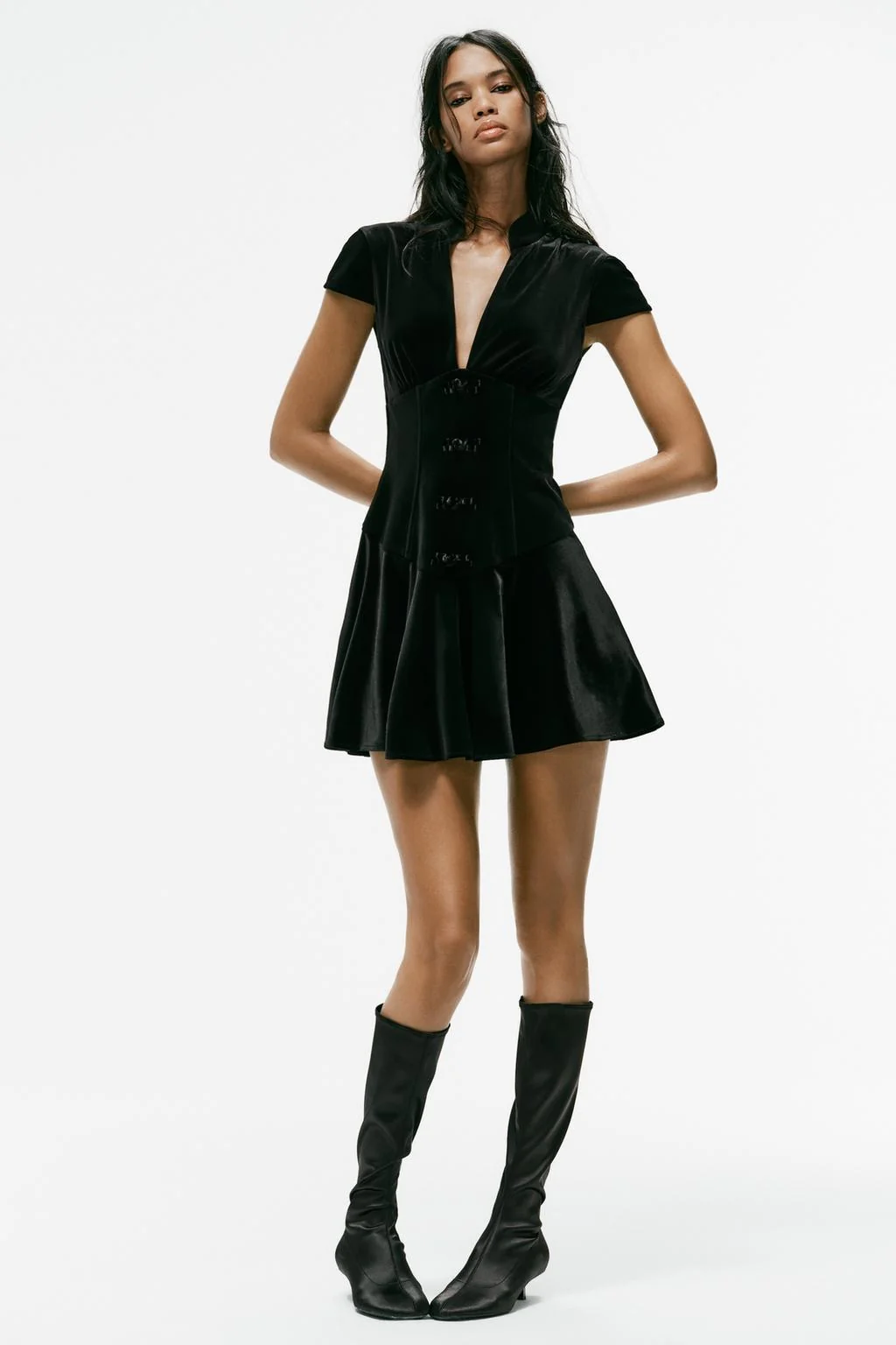 VELVET MINI DRESS WITH FROG FASTENING