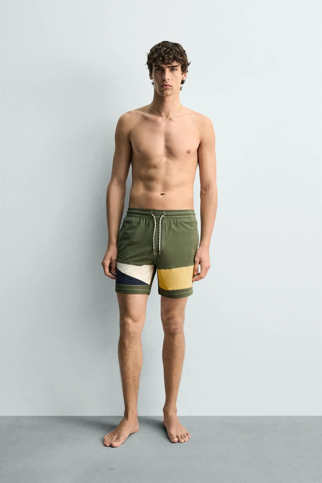 Длинные плавки в стиле колорблок — Купальники и пляжная одежда