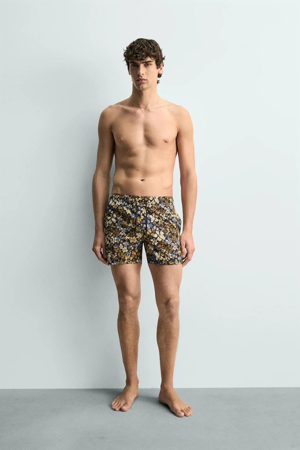 Плавки средней длины с цветочным принтом — Купальники и пляжная одежда