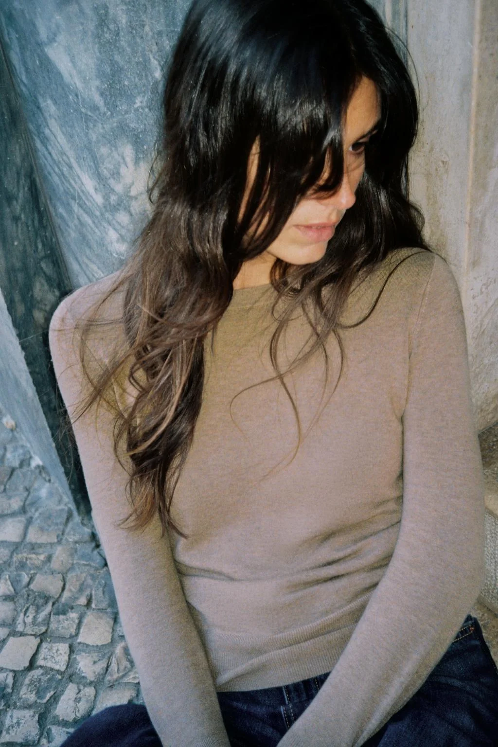 Однотонный базовый свитер