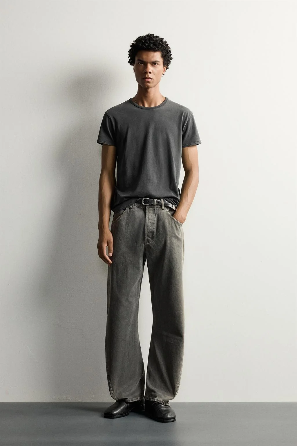 Футболка Slim Fit с эффектом стирки