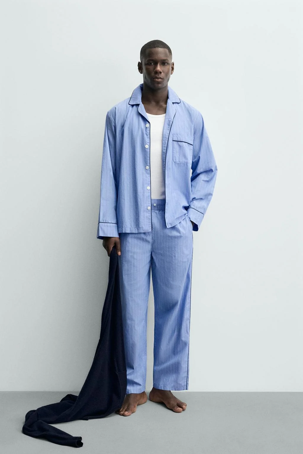 Пижама с контрастной окантовкой — Носки и пижамы