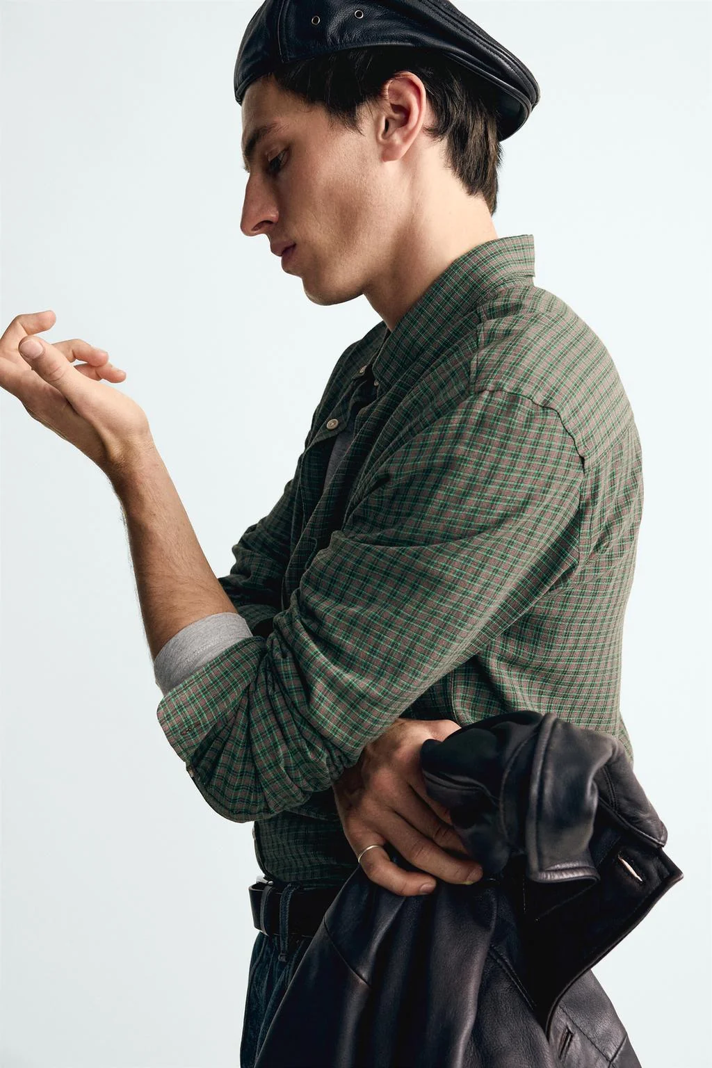 Берет из искусственной кожи — Береты