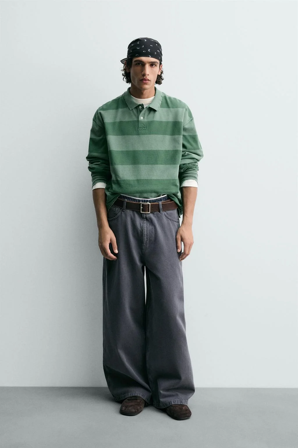 Брюки с широкими штанинами