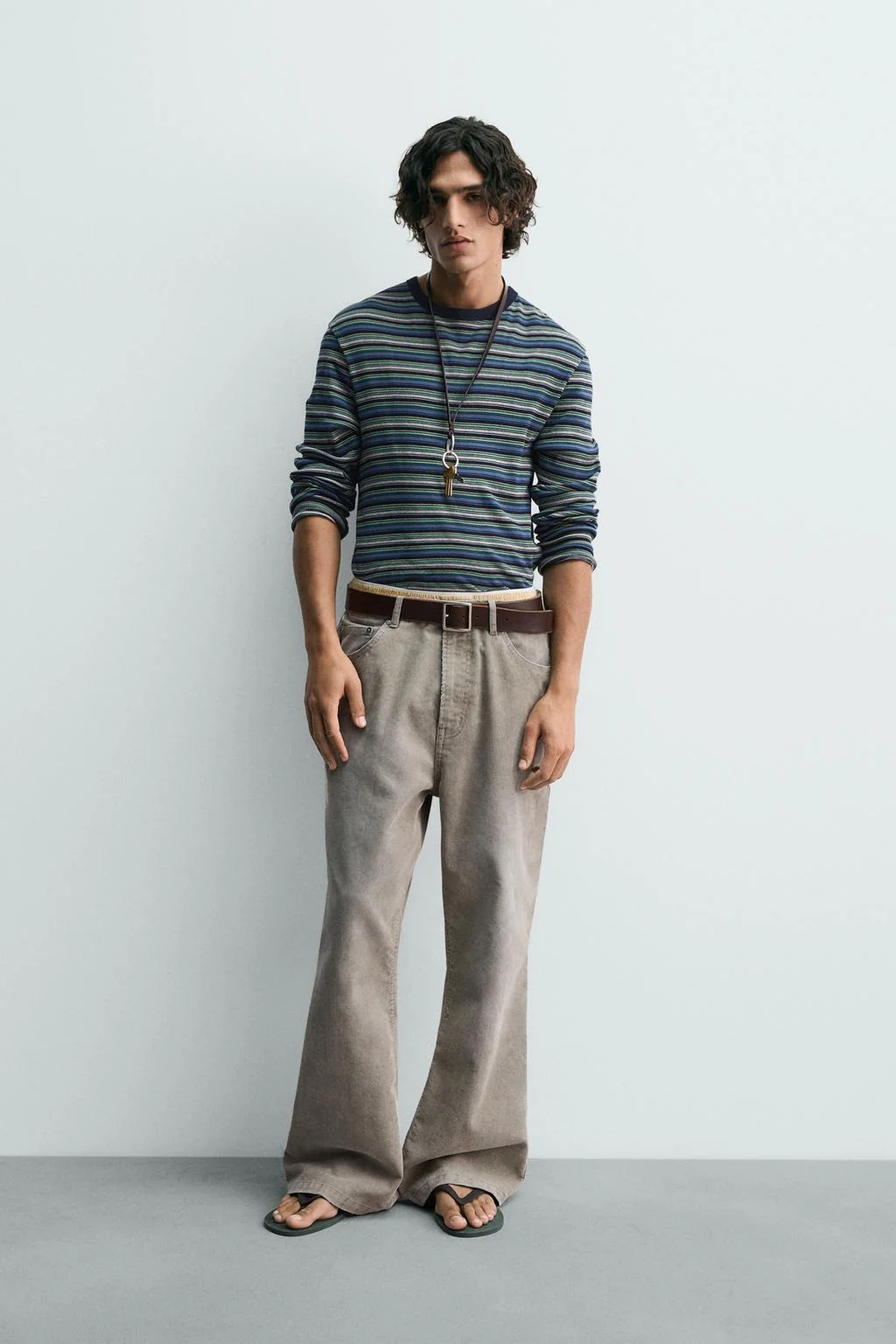 Брюки из вельвета с расклешённым кроем — Новое поколение