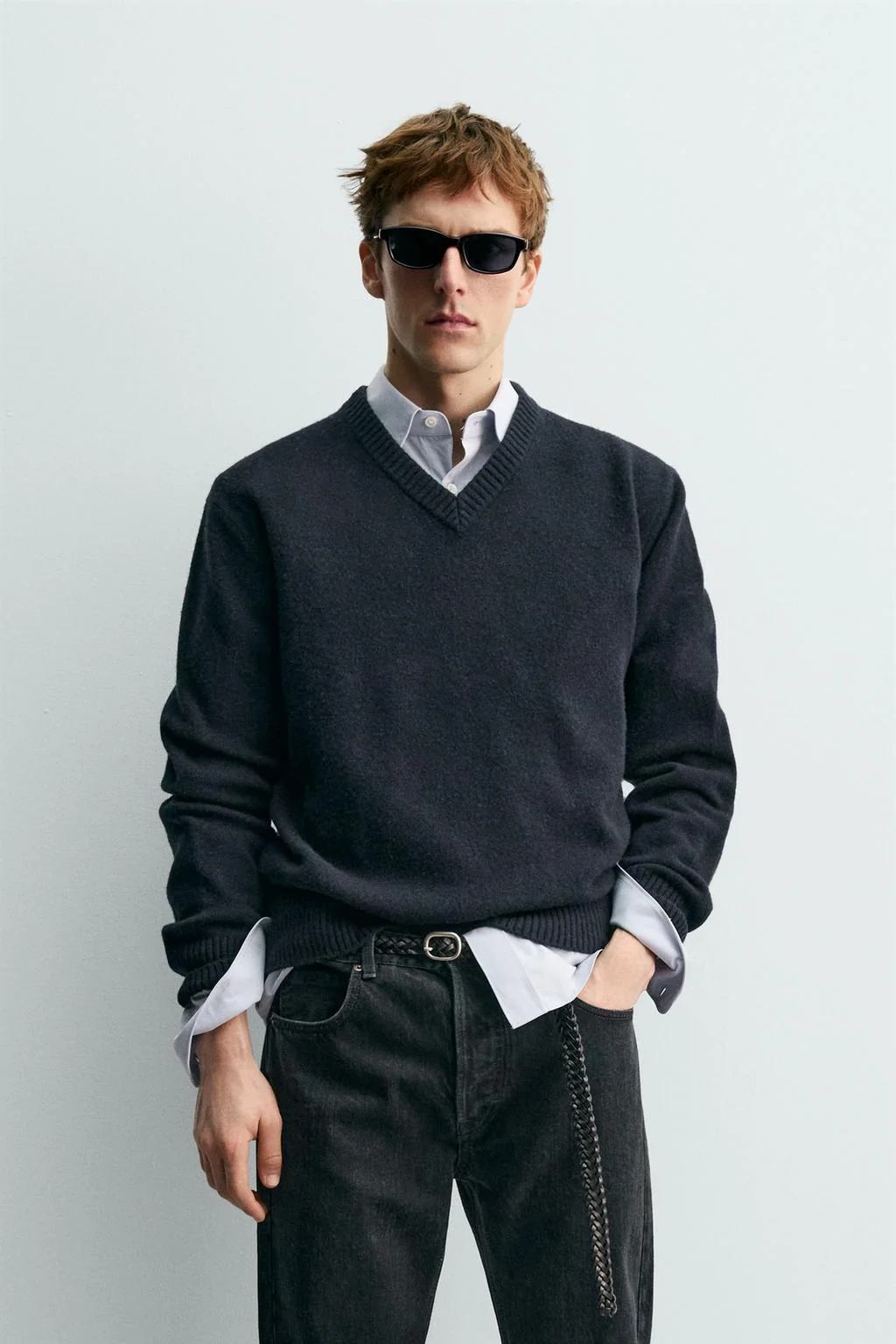 Шерстяной свитер с V-образным вырезом AARON LEVINE X ZARA
