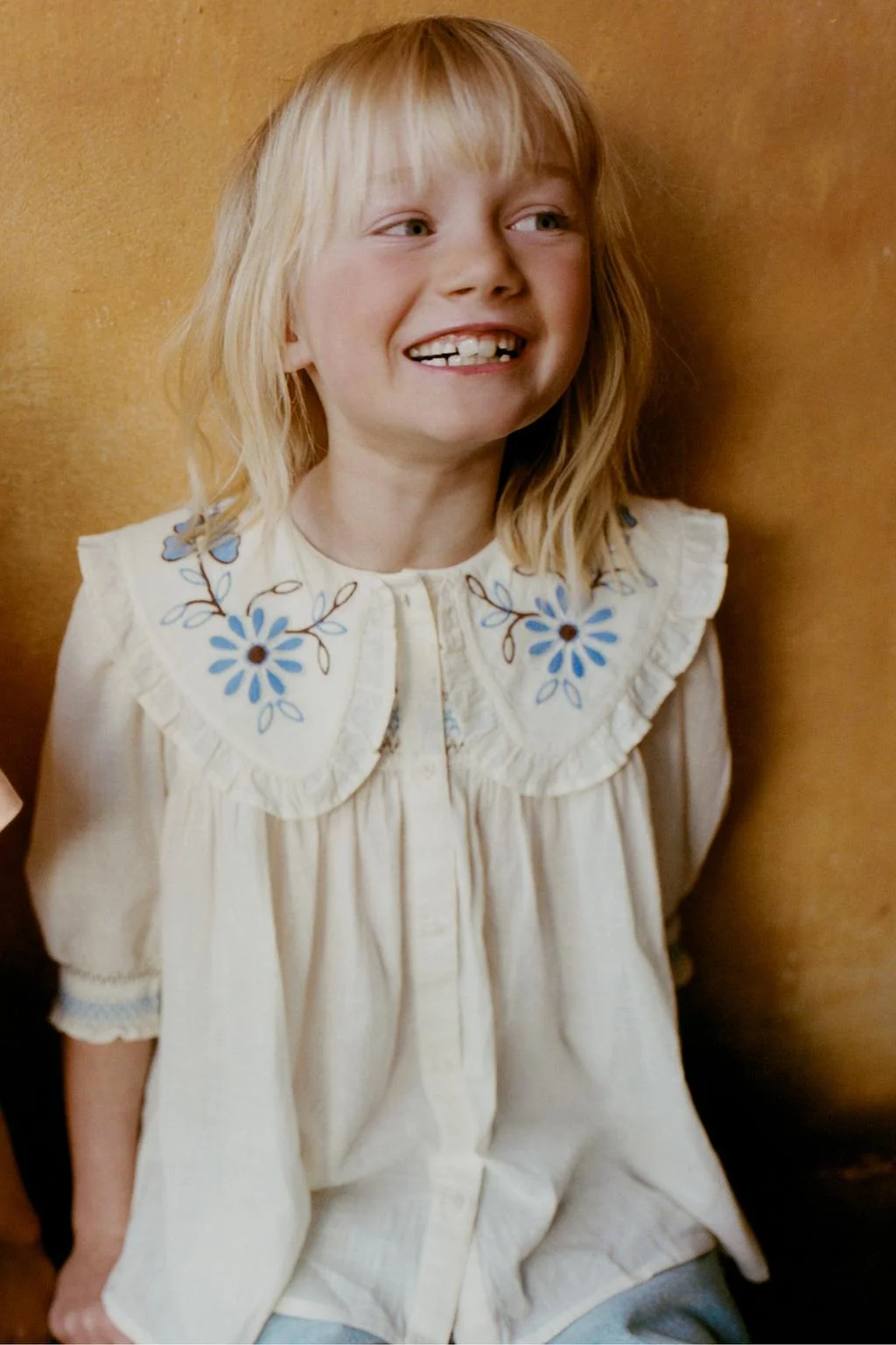 Вышитая цветочная рубашка с воротником питер пэн