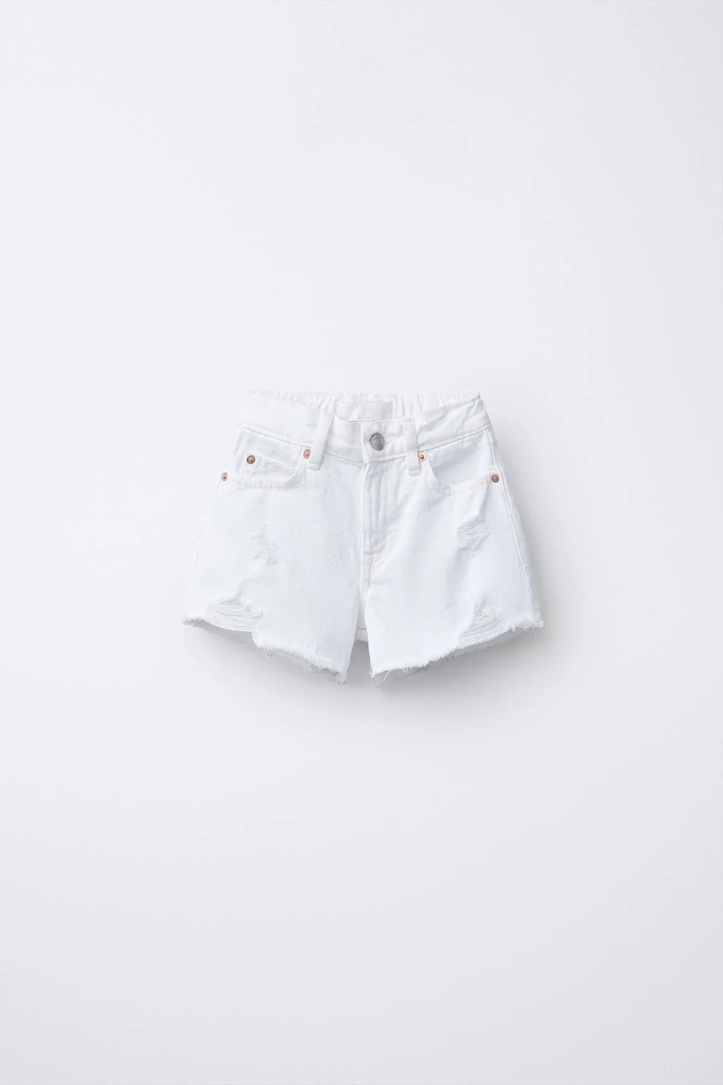 Джинсовые шорты-бермуды с потёртостями