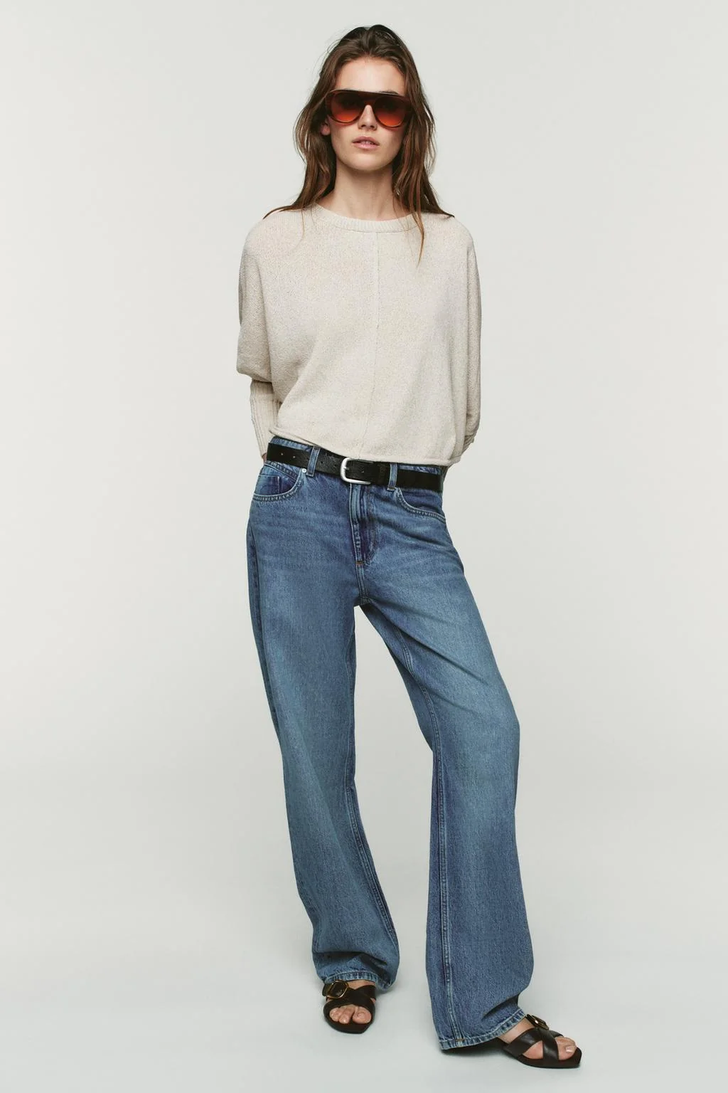 Короткий трикотажный свитер с рукавами-летучими мышами