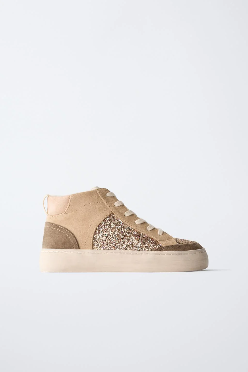 Высокие кроссовки с блестящими деталями