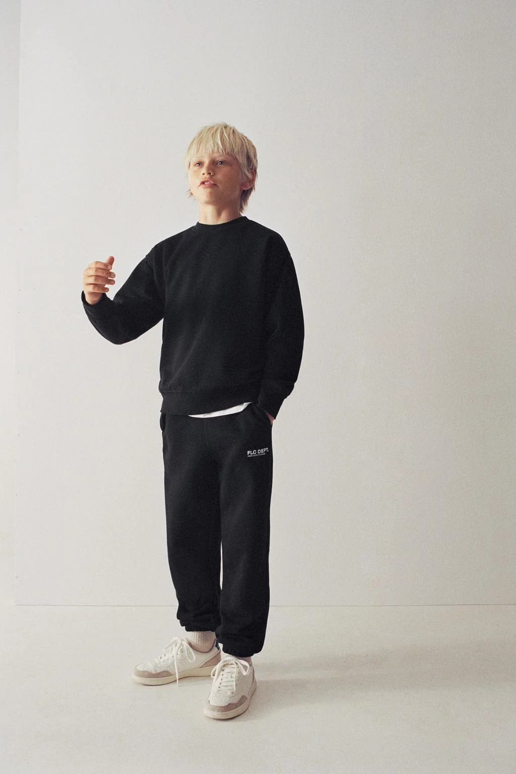 Джоггеры с текстом — НИЖНЯЯ ОДЕЖДА