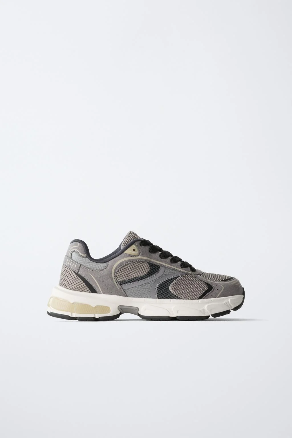 Многосоставные кроссовки