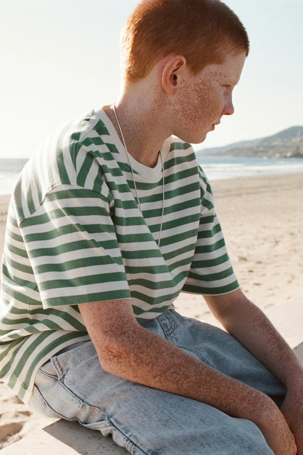 Плотная полосатая футболка со слоганом