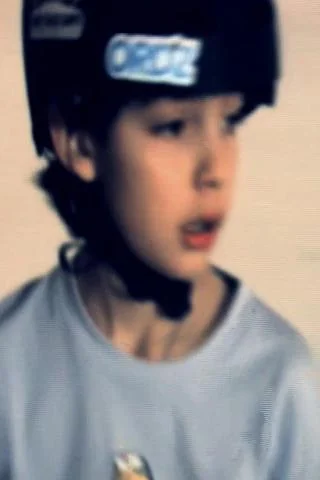 Футболка с принтом логотипа