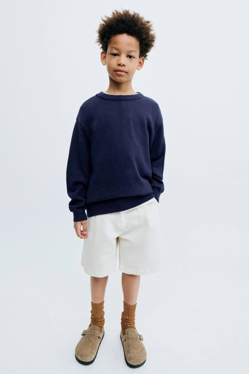 Сториз - джинсовые шорты-бермуды с вытачками, смесовый состав хлопка и льна