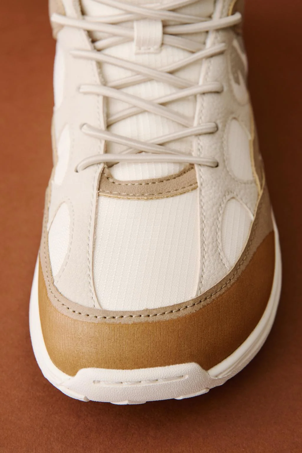 Кроссовки высокие с контрастной отделкой — Ботинки | кольчуги