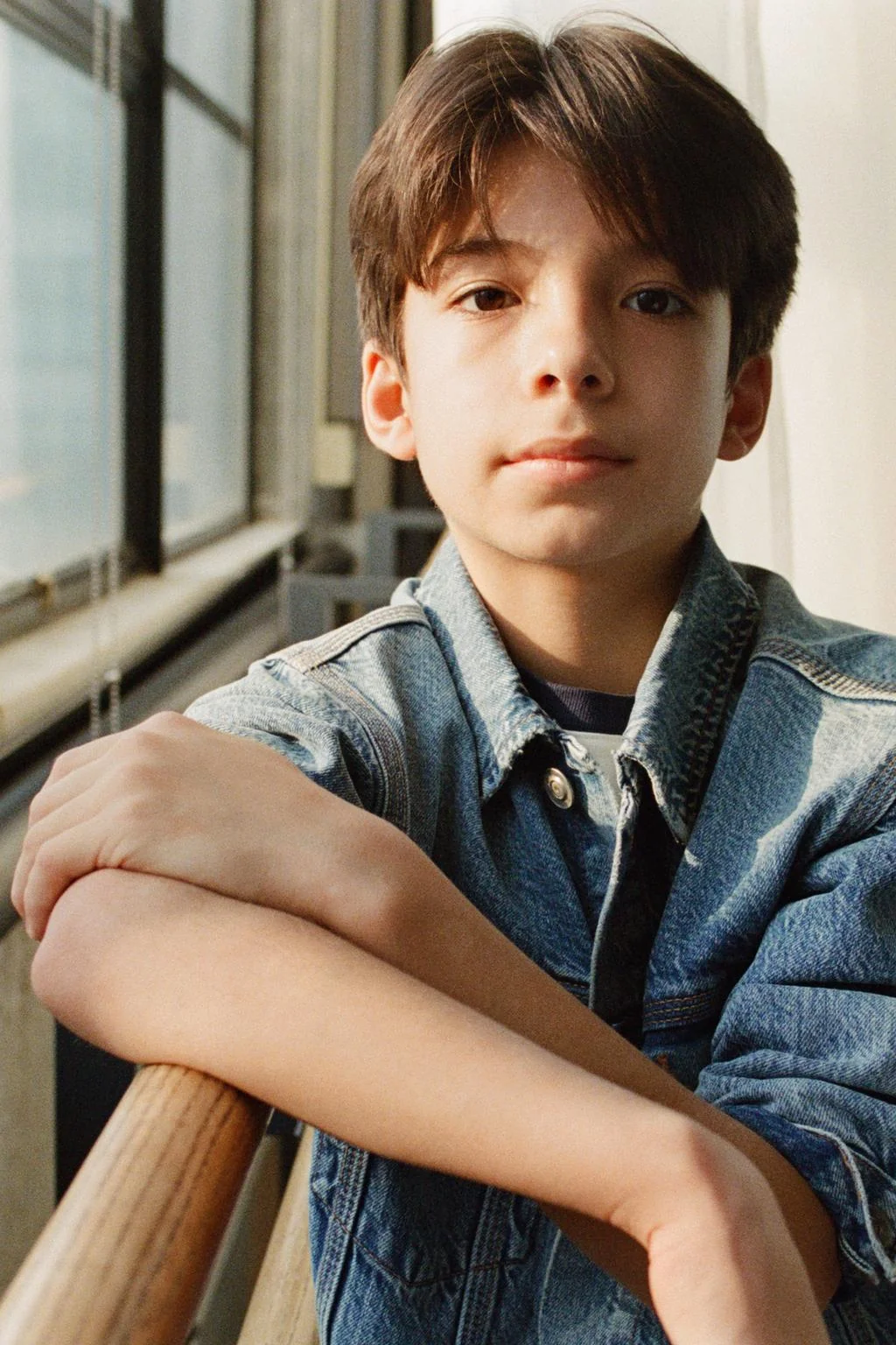 Базовая джинсовая куртка — Мов.01