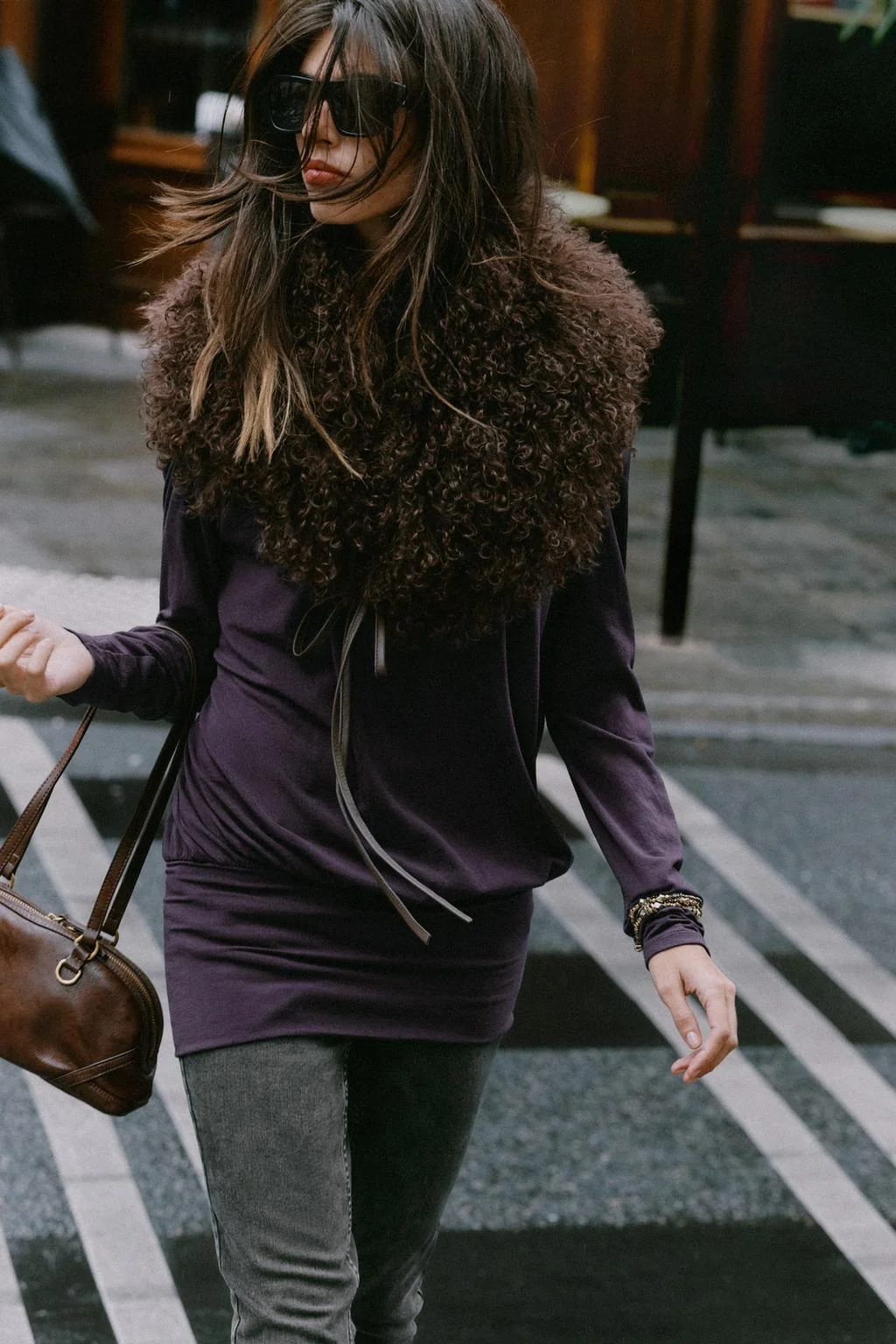 Присборенный топ с подплечниками