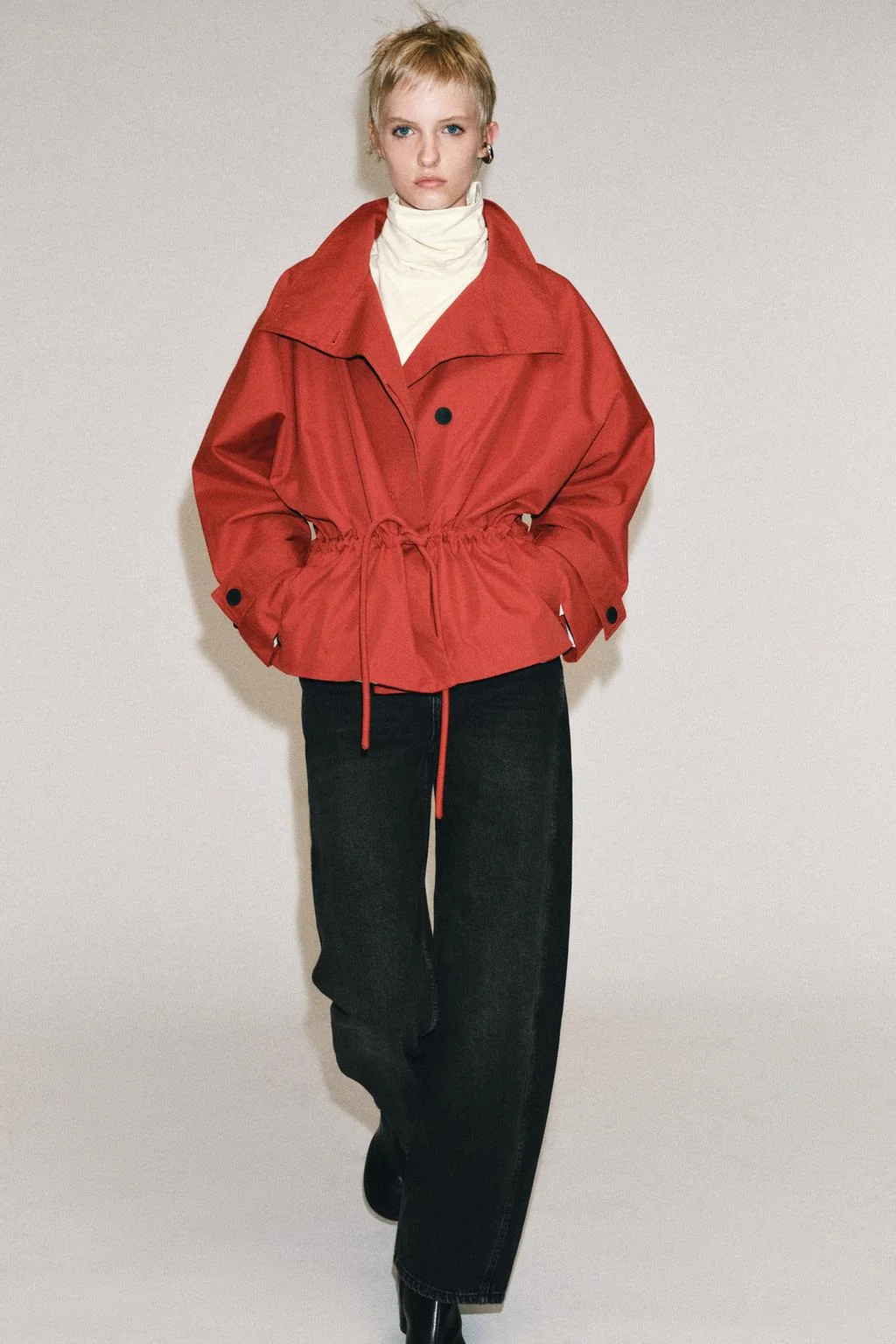 Короткий oversize тренч ZW Collection