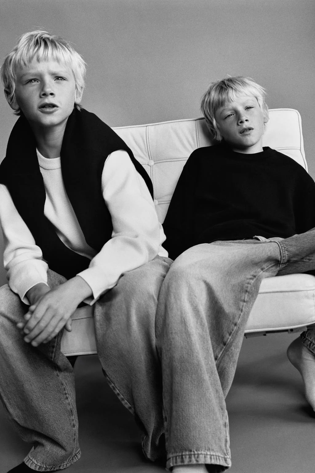 Свитер трикотажный гладкий — ВЕРХНЯЯ ОДЕЖДА