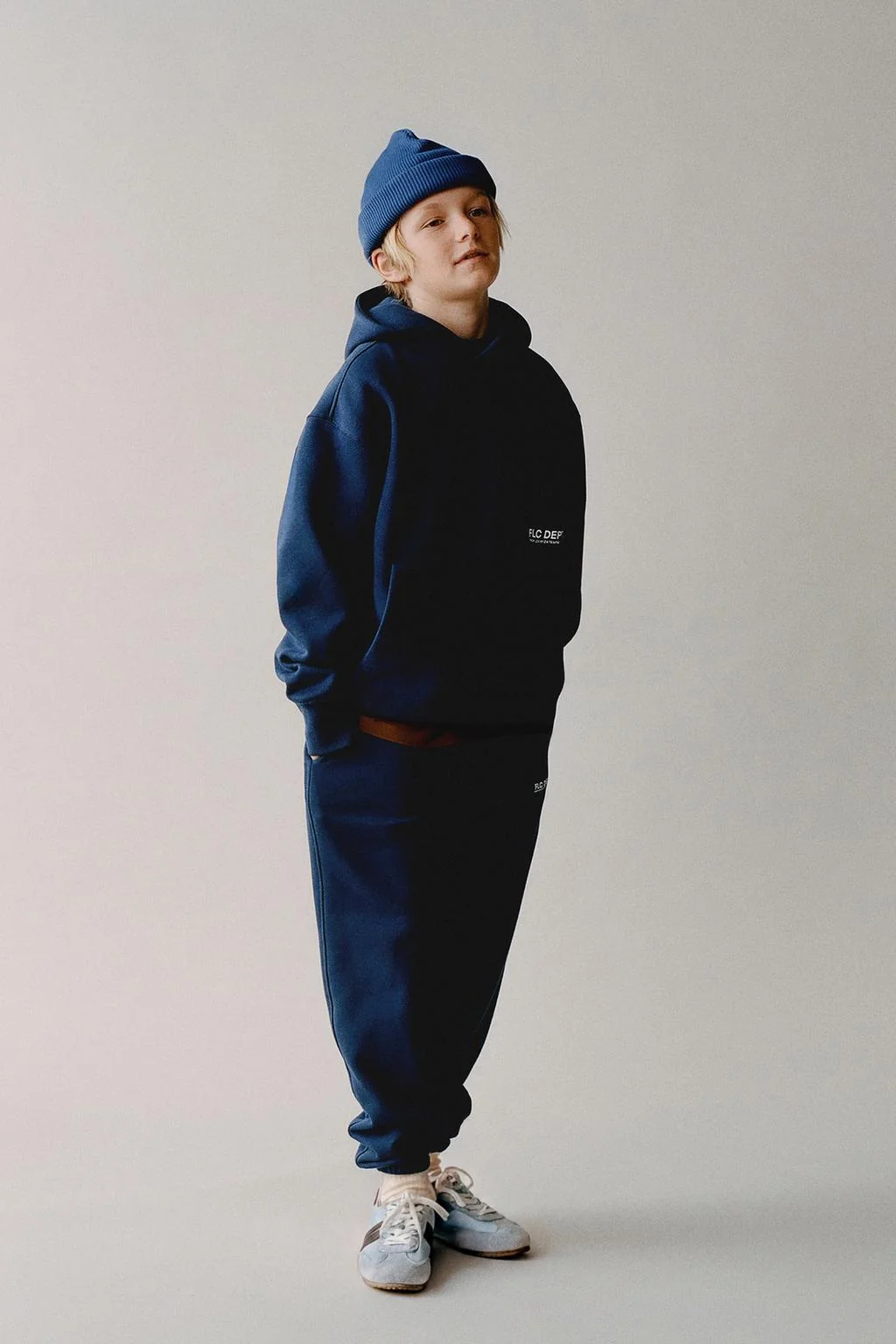 Худи с принтом слогана — КЛУБ ЧУДЕСНЫХ ДЕТЕЙ