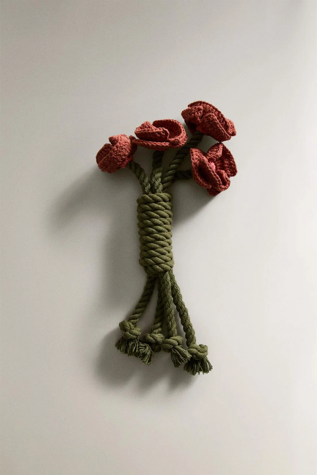 Игрушка для питомца «Букет маков»