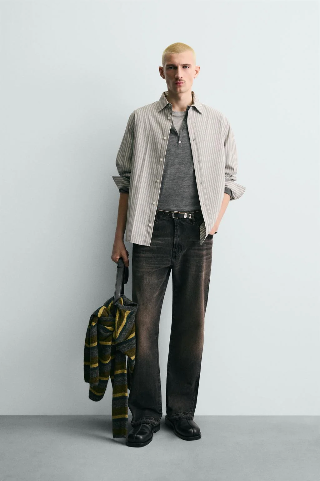 Рубашка в полоску свободного кроя