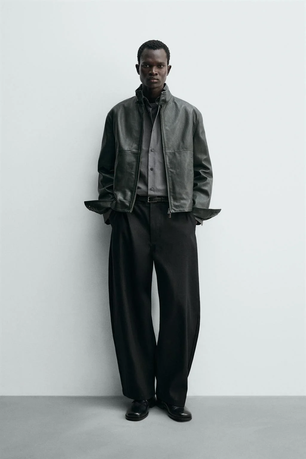 Кожаная куртка свободного кроя