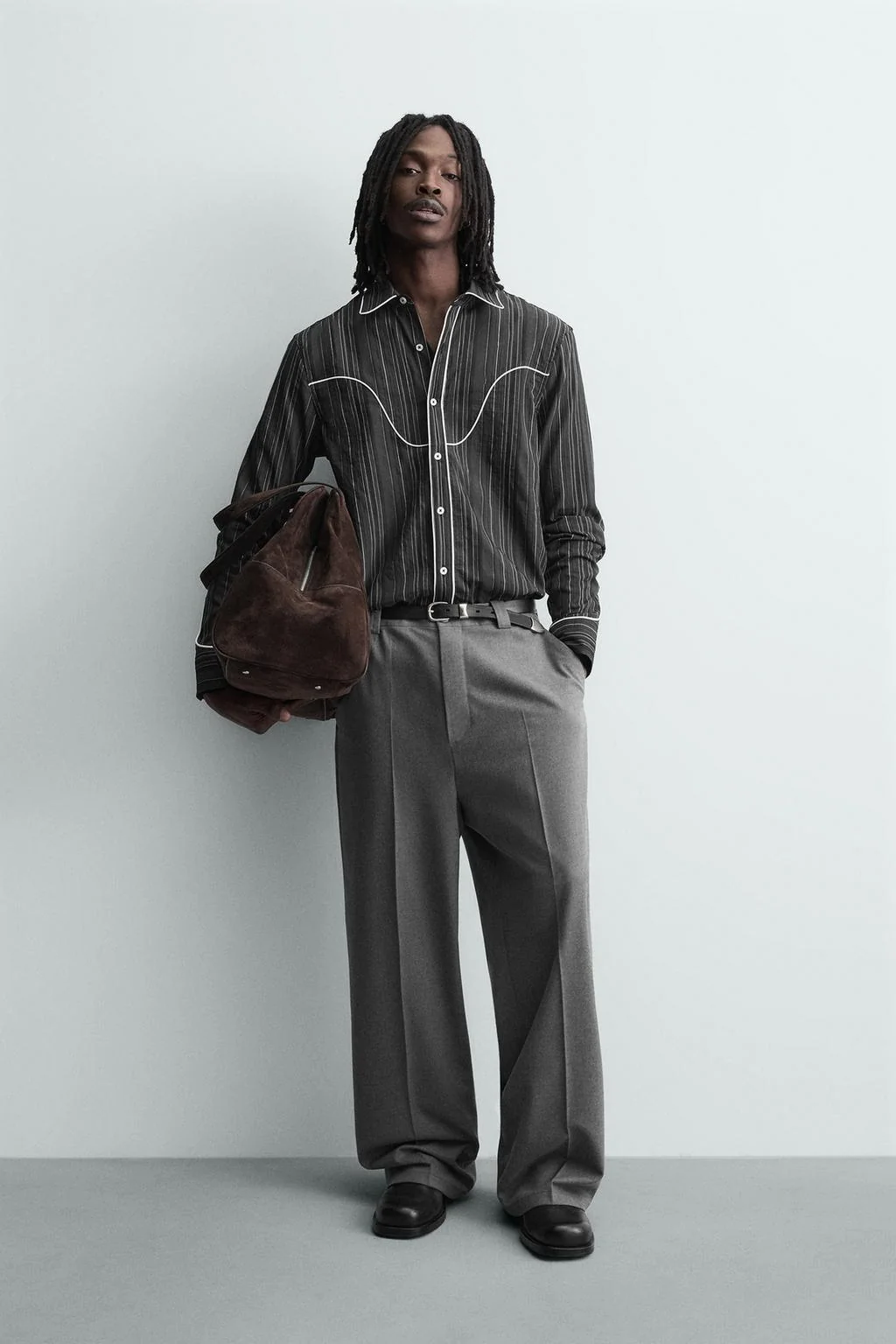 Струящиеся брюки с широкими штанинами