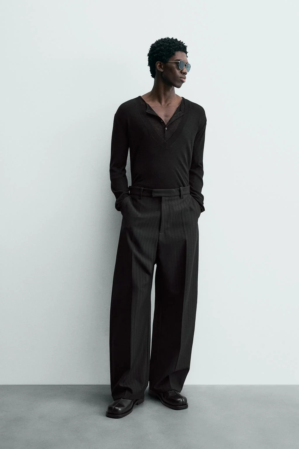 Свитер V-образный из шерсти