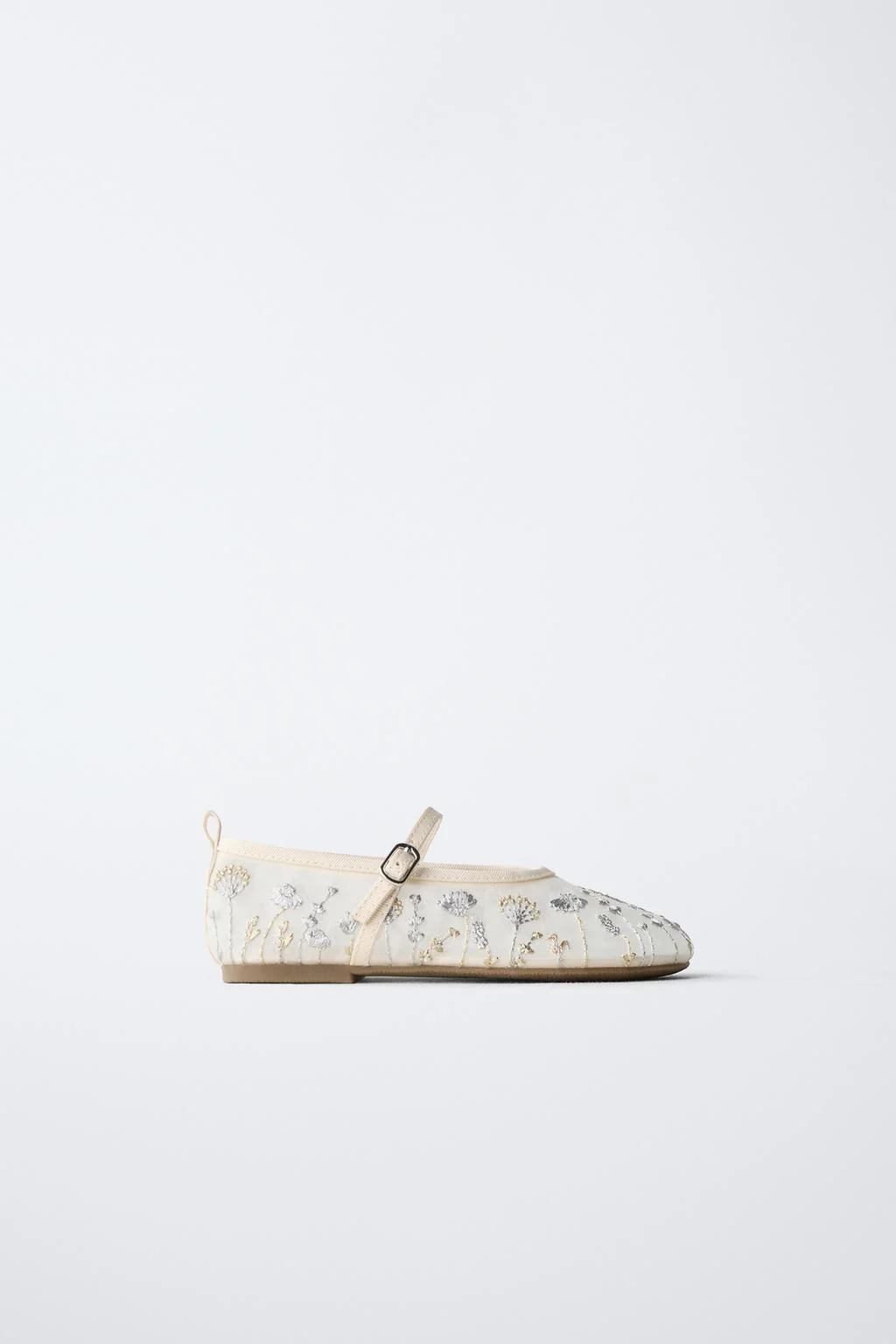 Вышитые балетки