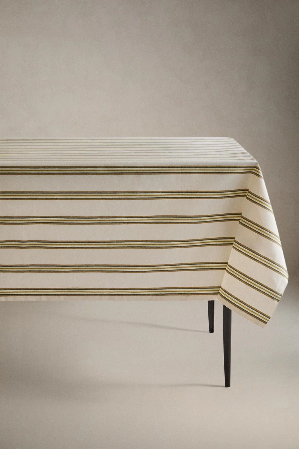RESIN-COATED TABLECLOTH WITH IRREGULAR STRIPES