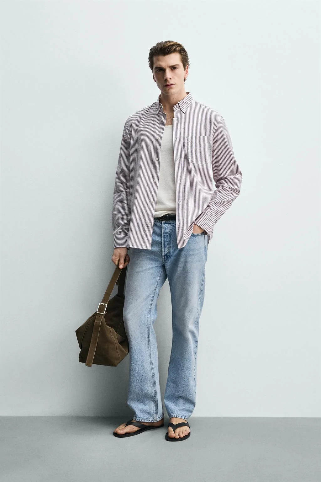 Рубашка в полоску обычного кроя