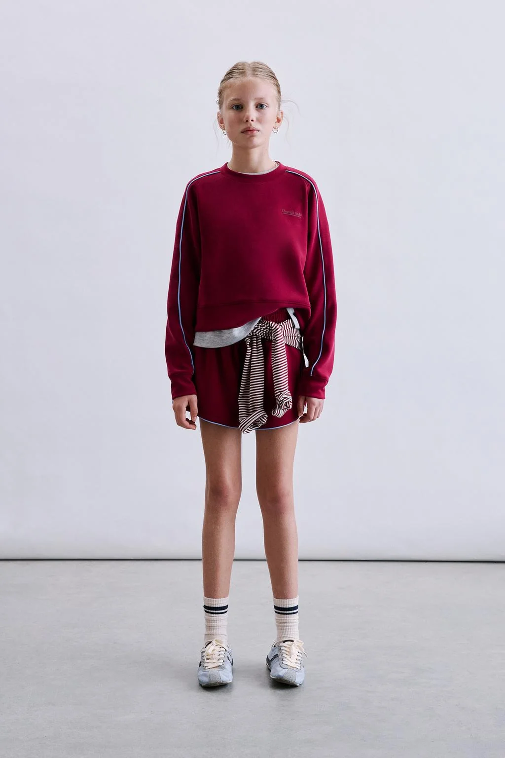 Спортивный свитшот с контрастной отделкой — Тренировочная одежда