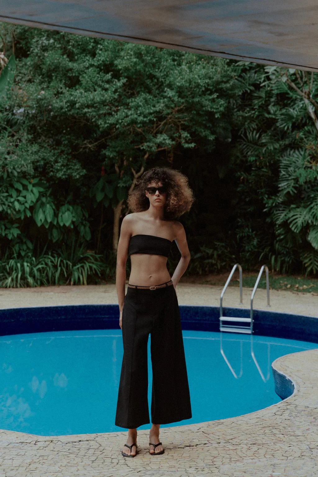 Кюлоты из льняной смеси с плетеным поясом