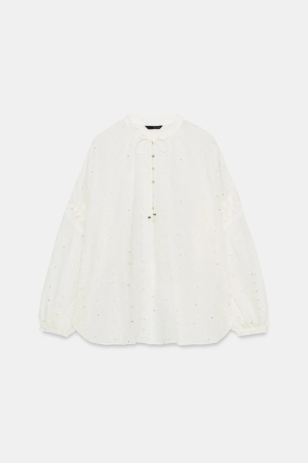 БЛУЗКА С ПАЙЕТКАМИ И ВЫШИВКОЙ