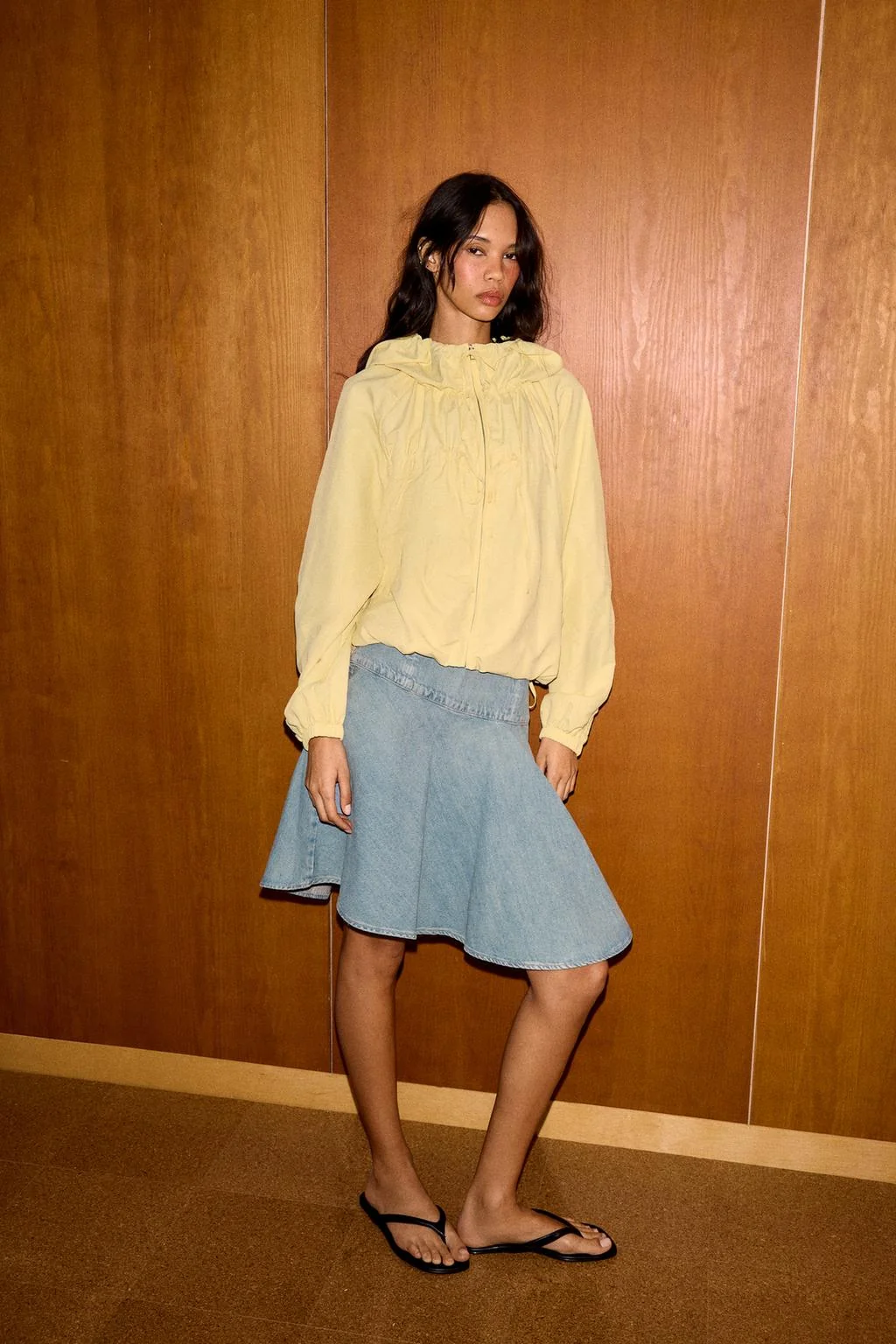 Куртка из нейлона с завязками