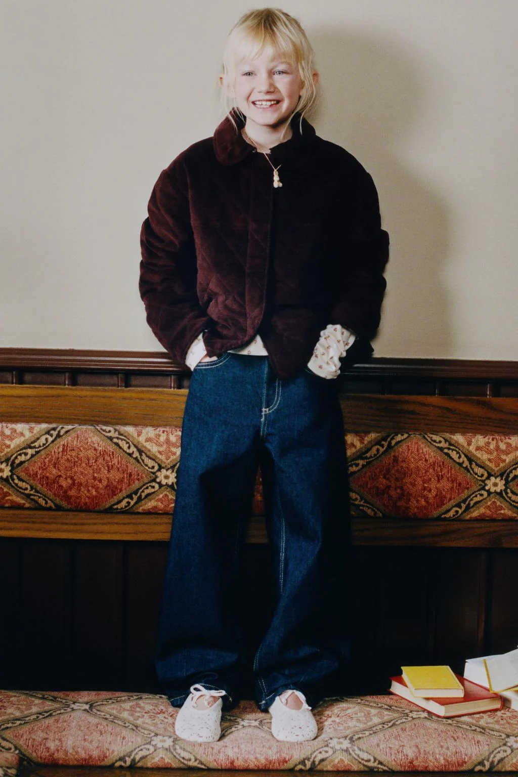 Куртка из бархата с воротником питер пэн