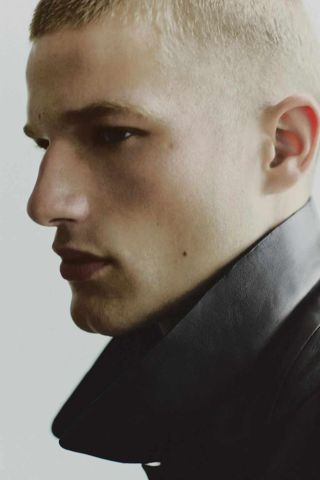 ШИРОКИЕ ШТАНЫ ИЗ КОЖИ